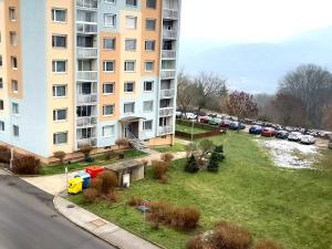 Prodej bytu 1+1, Ústí nad Labem - Severní Terasa, Kmochova, 44 m2