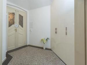 Pronájem kanceláře, Praha - Staré Město, Martinská, 76 m2