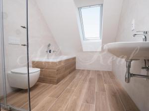 Prodej bytu 4+kk, Ostopovice, B. Němcové, 170 m2