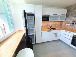 Pronájem bytu 3+kk, Praha - Střížkov, Jablonecká, 68 m2