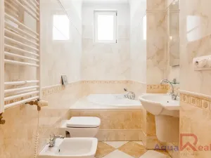 Pronájem bytu 4+kk, Karlovy Vary, Zeyerova, 124 m2