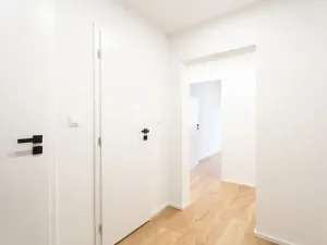 Prodej bytu 2+kk, Praha - Kobylisy, Slancova, 45 m2