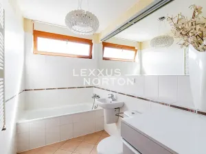 Pronájem bytu 2+kk, Praha - Smíchov, Na Císařce, 58 m2