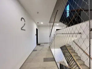 Pronájem bytu 2+kk, Praha - Hlubočepy, Benešova, 48 m2