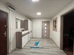 Prodej bytu 3+1, Teplice, Jana Koziny, 76 m2