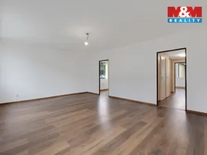 Prodej bytu 3+1, Žebrák, Sídliště, 70 m2