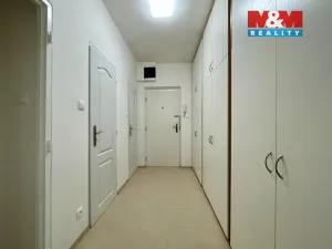 Pronájem bytu 2+1, Praha - Strašnice, U krbu, 55 m2