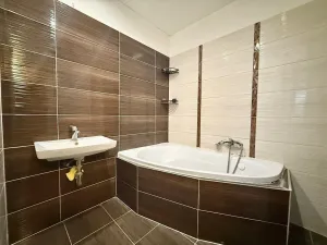 Pronájem bytu 3+1, Ústí nad Labem - Krásné Březno, V Oblouku, 72 m2