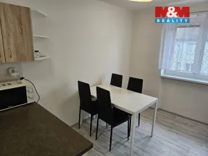 Pronájem bytu 2+kk, Nové Strašecí, Topinkova, 33 m2