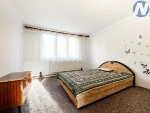 Prodej bytu 3+1, Volary, Sídl. Míru, 67 m2