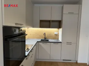 Pronájem bytu 2+kk, Praha - Bohnice, Pekařova, 48 m2
