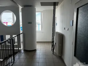 Pronájem kanceláře, Praha - Uhříněves, Františka Diviše, 38 m2