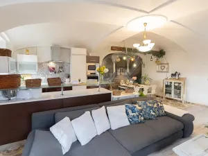 Prodej vícegeneračního domu, Bžany, 240 m2