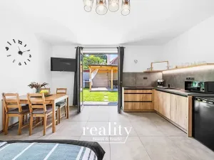 Prodej apartmánu, Perná, 205 m2