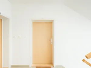 Pronájem bytu 2+kk, Praha, U jízdárny, 50 m2