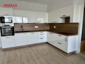 Pronájem bytu 2+kk, Plzeň, U Borského parku, 61 m2