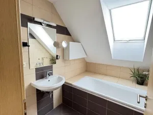 Pronájem bytu 3+kk, Praha - Kolovraty, 100 m2