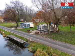 Prodej zahrady, Křešice, 1796 m2