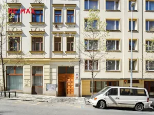 Pronájem bytu 1+1, Praha - Vinohrady, Velehradská, 40 m2
