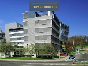 Pronájem kanceláře, Praha - Dejvice, Evropská, 305 m2