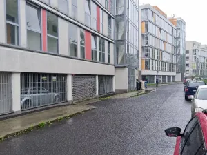 Pronájem garážového stání, Liberec, Hedvábná, 16 m2