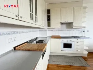 Pronájem bytu 2+kk, Praha - Vršovice, Ruská, 57 m2