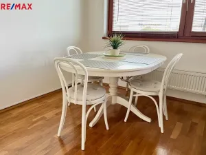 Pronájem bytu 2+kk, Praha - Vršovice, Ruská, 57 m2