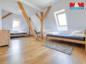 Pronájem bytu 3+1, Plzeň - Jižní Předměstí, Erbenova, 140 m2