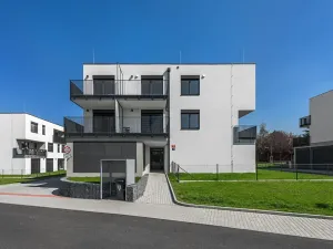 Prodej bytu 1+kk, Praha - Zličín, Strážovická, 31 m2
