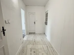 Pronájem bytu 2+1, Praha - Vršovice, Uzbecká, 56 m2