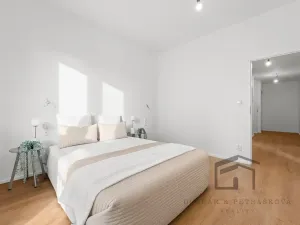 Pronájem bytu 3+kk, Praha - Libeň, Sokolovská, 64 m2
