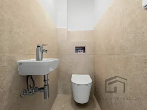 Pronájem bytu 3+kk, Praha - Libeň, Sokolovská, 64 m2