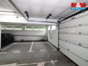 Prodej garážového stání, Praha, U Hostavického potoka, 10 m2