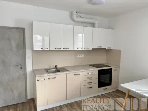 Pronájem bytu 2+kk, Plzeň, U Dráhy, 46 m2