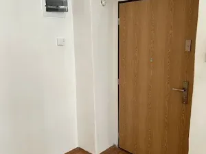 Pronájem kanceláře, Praha - Holešovice, Kamenická, 49 m2