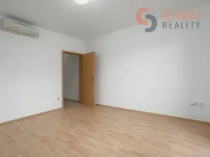 Prodej bytu 3+kk, Hustopeče, U Větrolamu, 76 m2