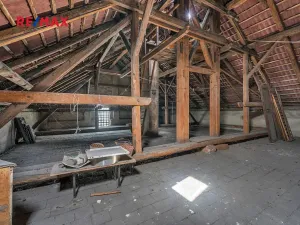 Prodej rodinného domu, Plaňany, Pražská, 152 m2