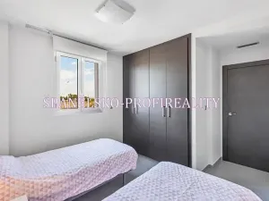 Prodej bytu 3+kk, Torrevieja, Španělsko, 66 m2