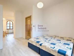 Pronájem bytu 1+kk, Jindřichův Hradec, Kostelní, 36 m2