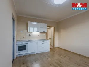 Prodej bytu 1+1, Klatovy - Klatovy III, Pod Hůrkou, 37 m2