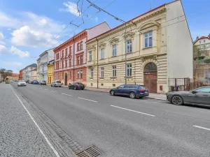 Prodej bytu 2+1, Hradec Králové, Komenského, 98 m2