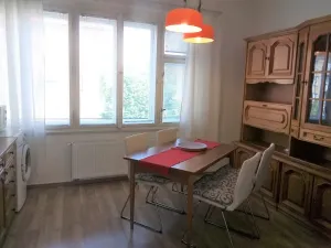 Pronájem bytu 2+1, Praha, Kladenská, 82 m2