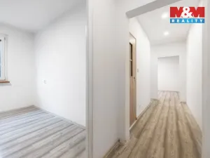 Prodej bytu 2+1, Otrokovice - Kvítkovice, Hlavní, 54 m2