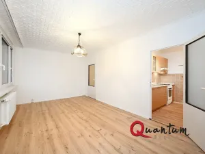 Pronájem bytu 2+1, Praha - Kobylisy, Paláskova, 56 m2