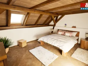 Prodej bytu 4+kk, Kounov, 103 m2