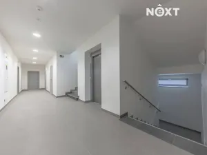 Pronájem kanceláře, Praha - Strašnice, Průběžná, 375 m2