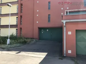 Pronájem garáže, Kladno, Bellevue, 17 m2