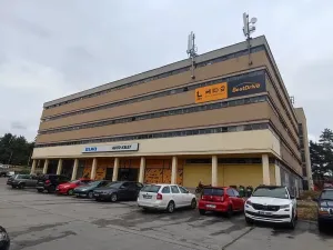 Pronájem garážového stání, Brno, Loosova, 13 m2