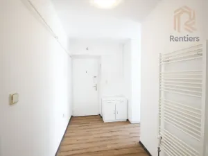 Prodej bytu 2+1, Hradec Králové, Bidlova, 65 m2