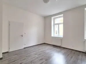 Pronájem bytu 2+kk, Praha - Holešovice, Na Maninách, 46 m2